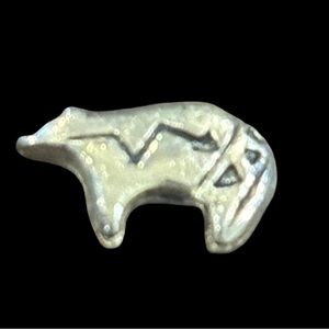 Vintage Sterling Silver Bear Design Native American Charm Pendant
